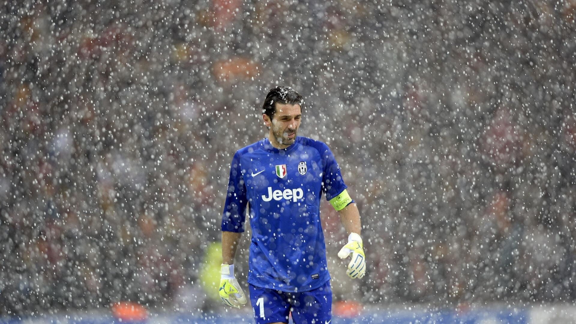 九游手游官网-“策略高手:幕后布控的智谋比拼”